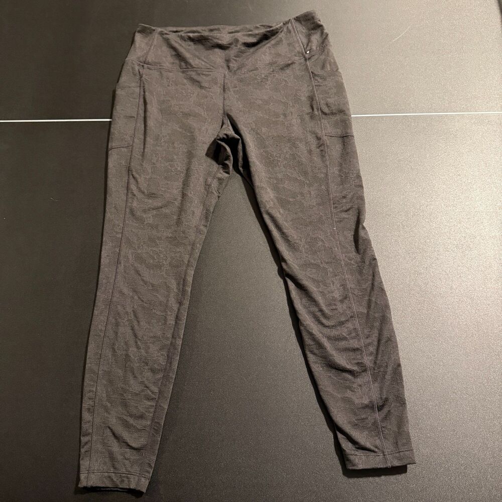 Mondetta Performance Luxury Women's XL Camo Fleece Lined Leggings Pockets Grey